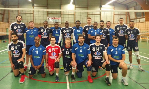 Amiens bat SARTROUVILLE 3-0